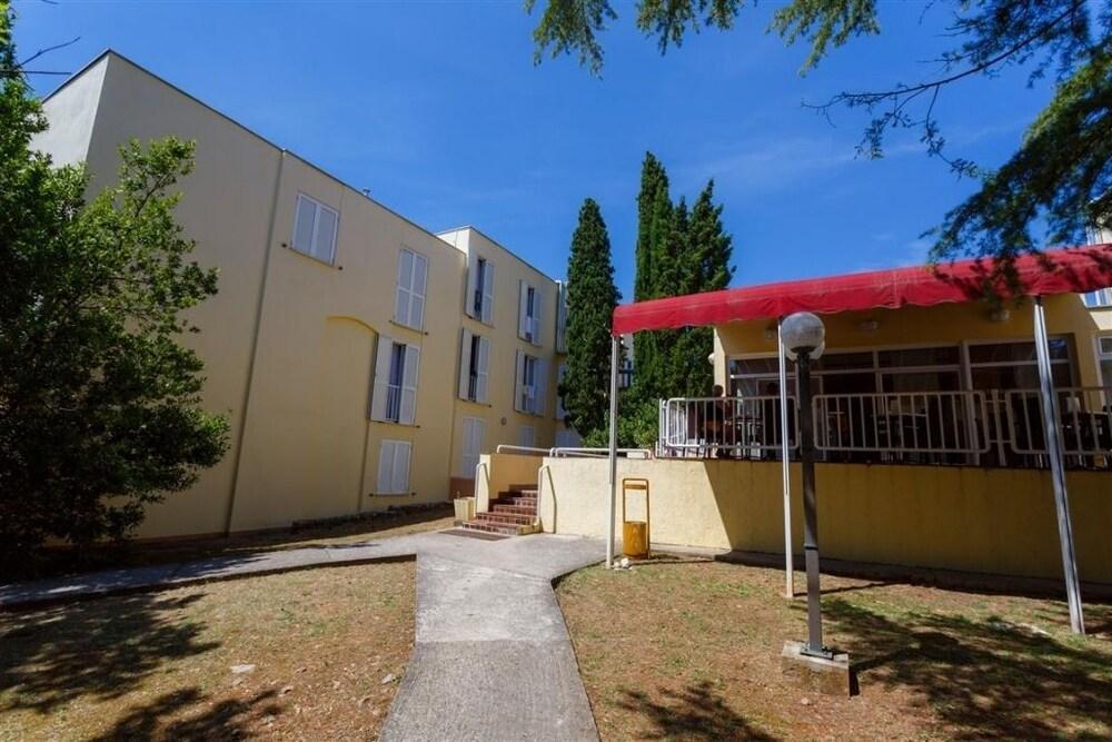 Villa Lovorka - Hotel Resort Drazica Krk Town Dış mekan fotoğraf