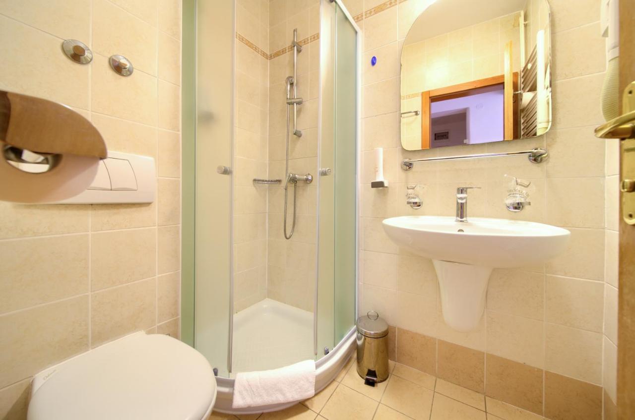 Villa Lovorka - Hotel Resort Drazica Krk Town Dış mekan fotoğraf