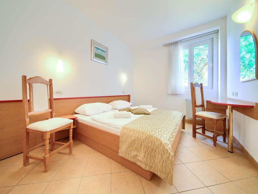 Villa Lovorka - Hotel Resort Drazica Krk Town Dış mekan fotoğraf