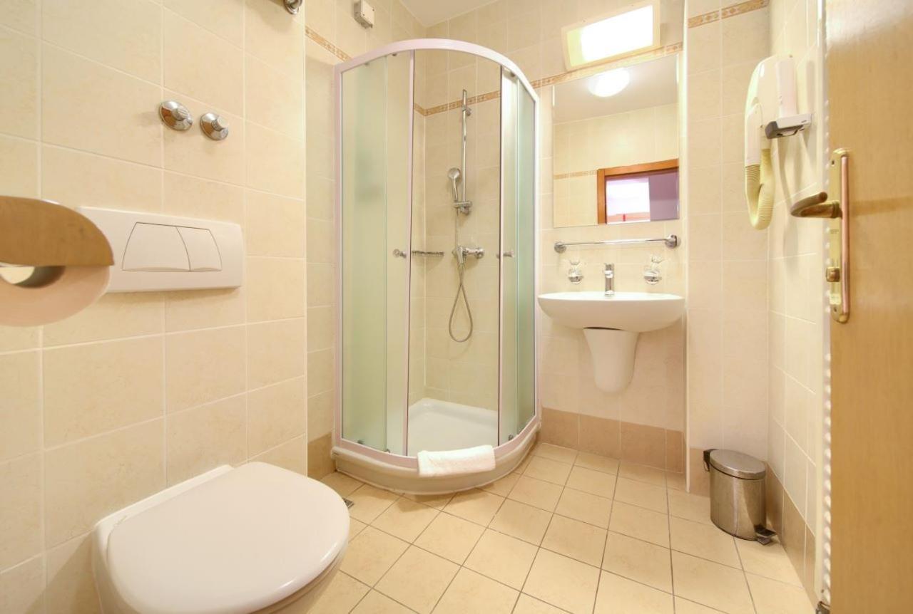 Villa Lovorka - Hotel Resort Drazica Krk Town Dış mekan fotoğraf