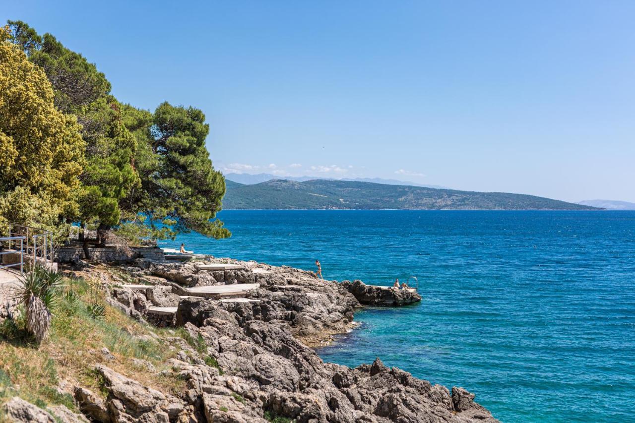 Villa Lovorka - Hotel Resort Drazica Krk Town Dış mekan fotoğraf