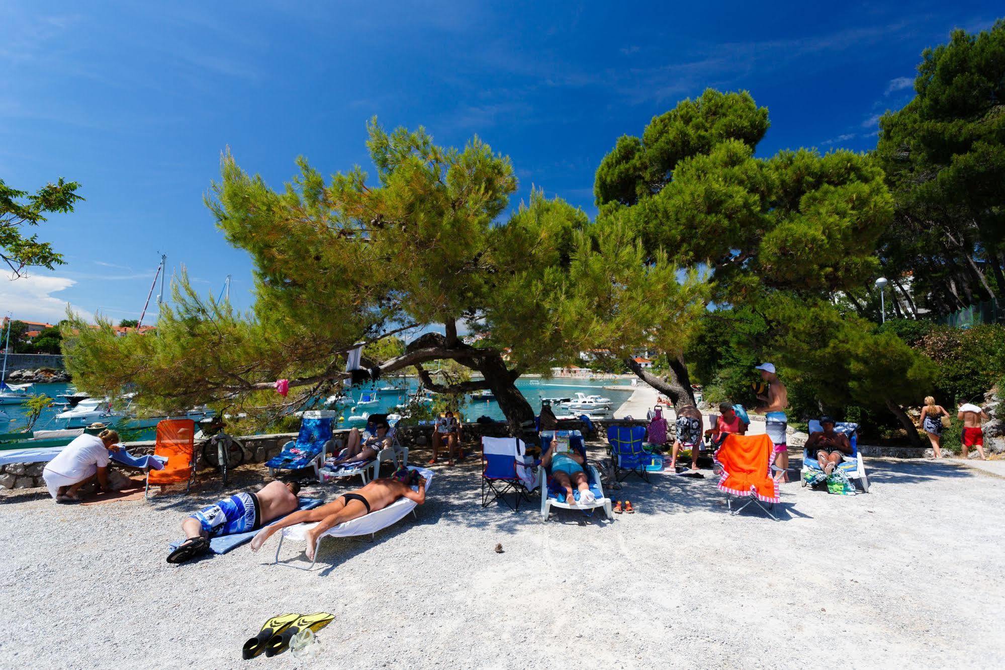 Villa Lovorka - Hotel Resort Drazica Krk Town Dış mekan fotoğraf